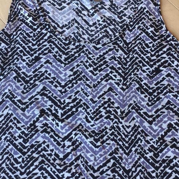 Rubbish Chevron Print Tank Top - Picture 2 of 3